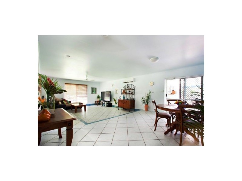 14 Leon Close, Brinsmead QLD 4870