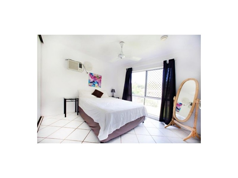 14 Leon Close, Brinsmead QLD 4870