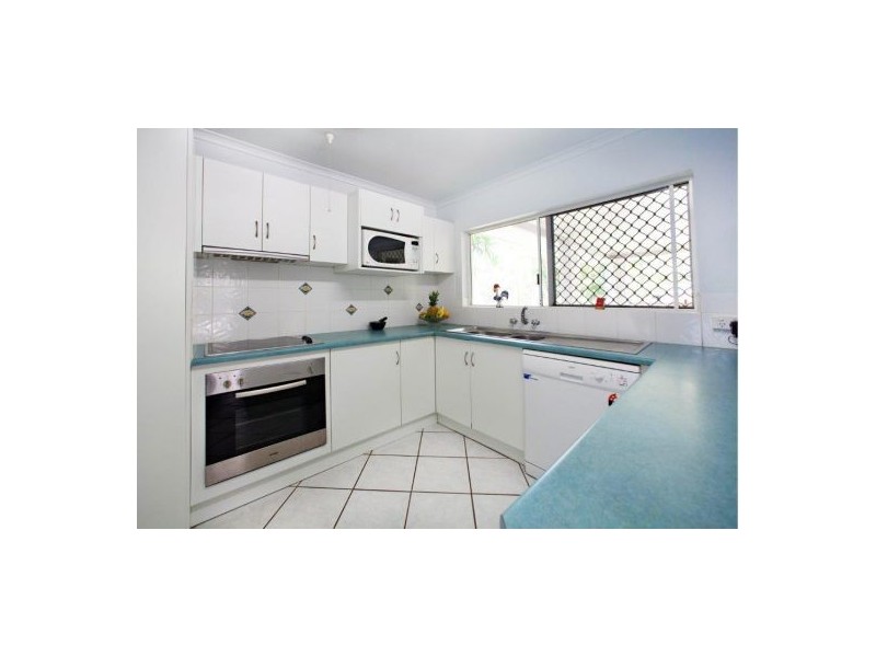 14 Leon Close, Brinsmead QLD 4870