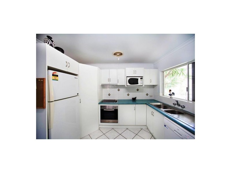 14 Leon Close, Brinsmead QLD 4870