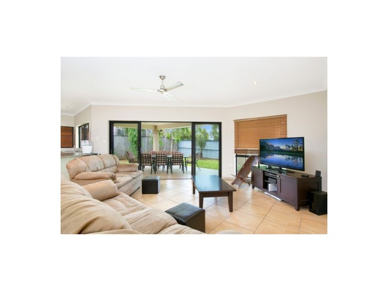 5 Springbrook Ave, Redlynch QLD 4870