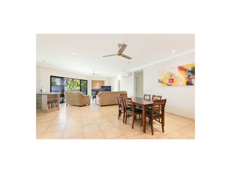 5 Springbrook Ave, Redlynch QLD 4870