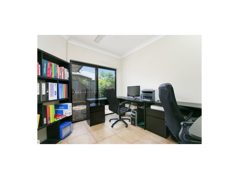 5 Springbrook Ave, Redlynch QLD 4870