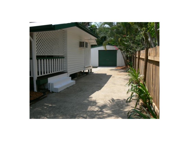 20 Hudson Street, Whitfield QLD 4870