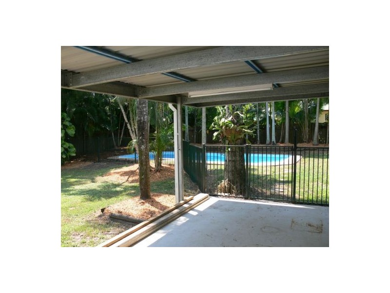 20 Hudson Street, Whitfield QLD 4870
