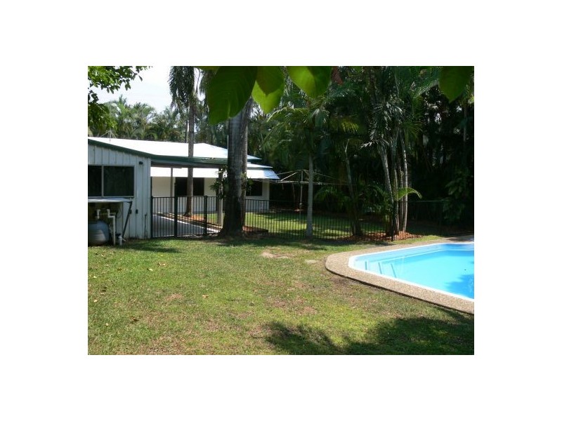 20 Hudson Street, Whitfield QLD 4870