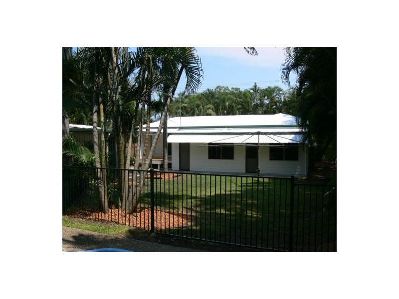 20 Hudson Street, Whitfield QLD 4870