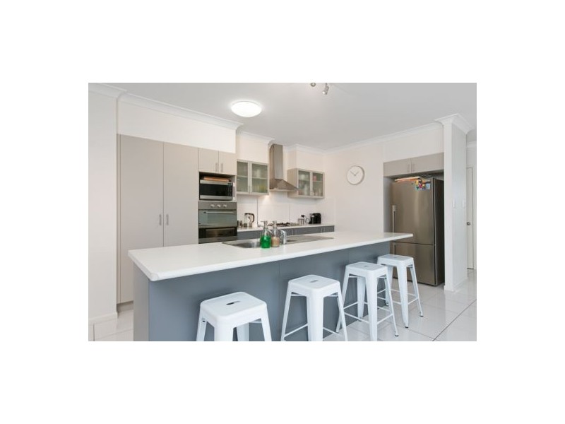 46 City View Crescent, Mooroobool QLD 4870