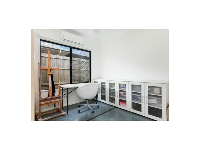 46 City View Crescent, Mooroobool QLD 4870