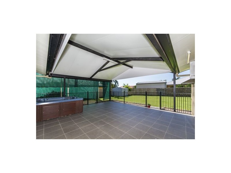 199 McFarlane Drive, Kanimbla QLD 4870