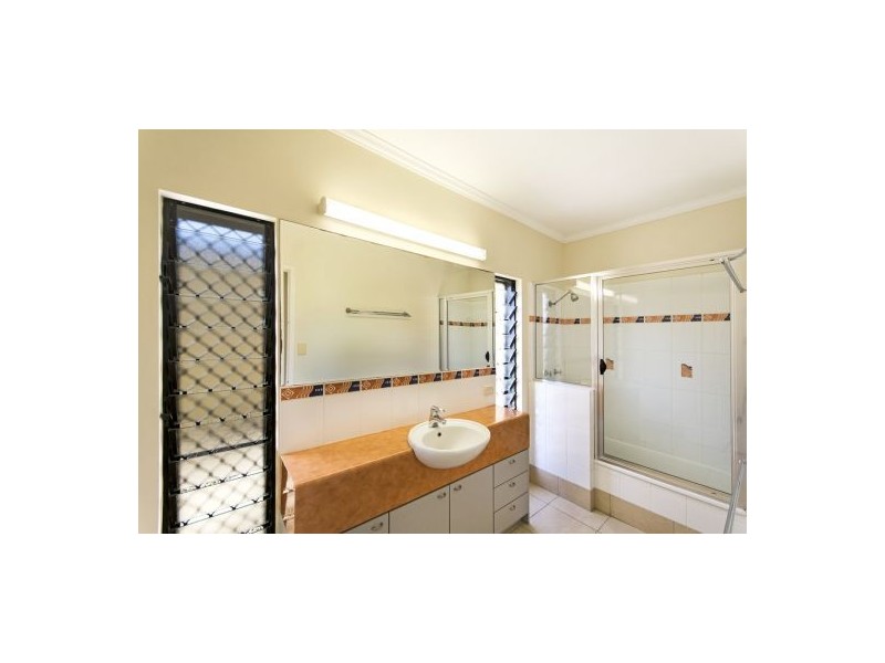 199 McFarlane Drive, Kanimbla QLD 4870