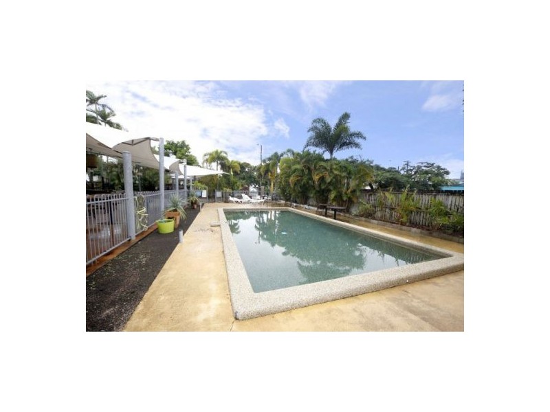 2/241 Sheridan Street, Cairns North QLD 4870