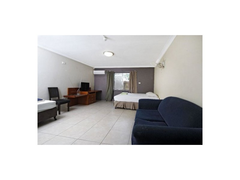 2/241 Sheridan Street, Cairns North QLD 4870