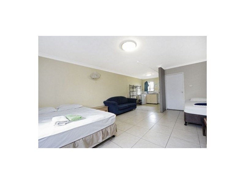 2/241 Sheridan Street, Cairns North QLD 4870