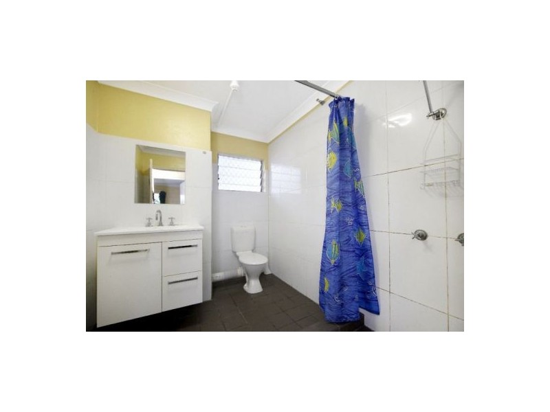 2/241 Sheridan Street, Cairns North QLD 4870