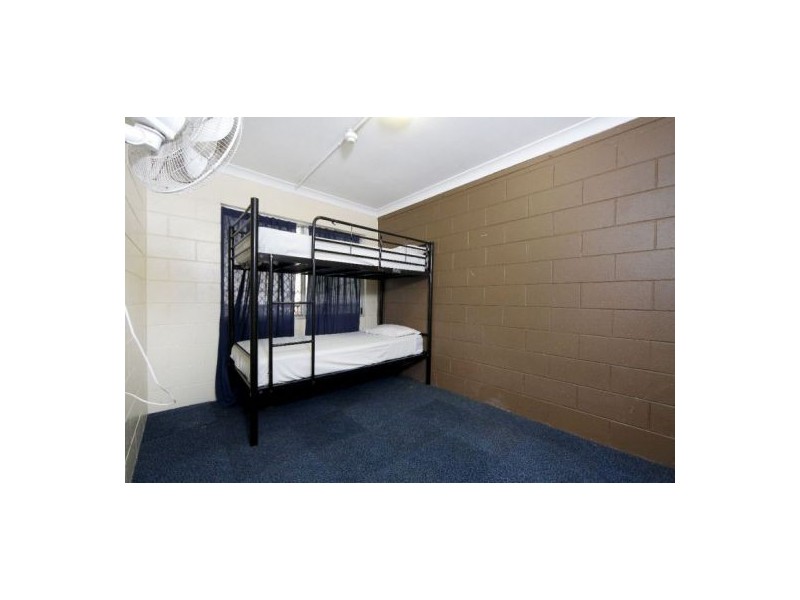 2/241 Sheridan Street, Cairns North QLD 4870