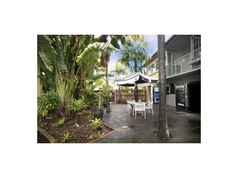 2/241 Sheridan Street, Cairns North QLD 4870