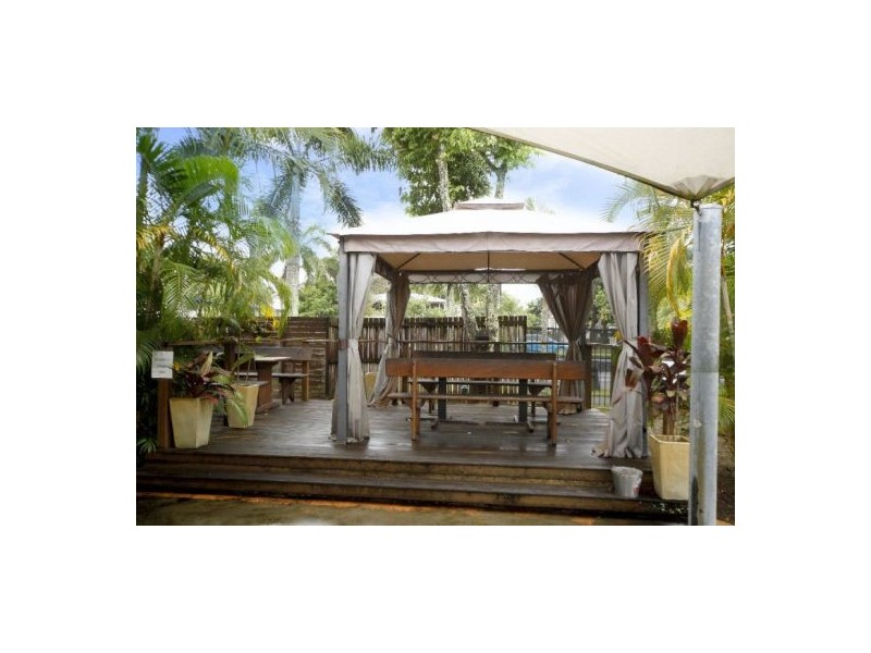 2/241 Sheridan Street, Cairns North QLD 4870