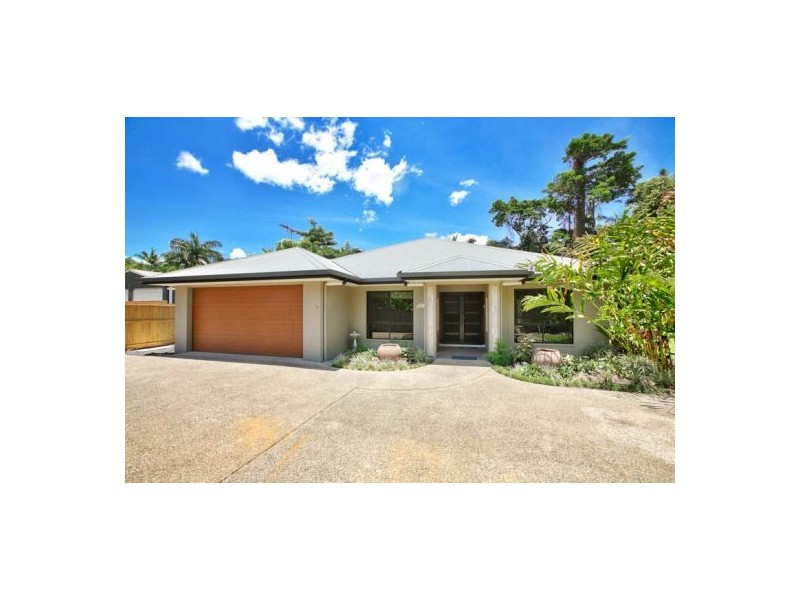 1A Byrnes Close, Whitfield QLD 4870