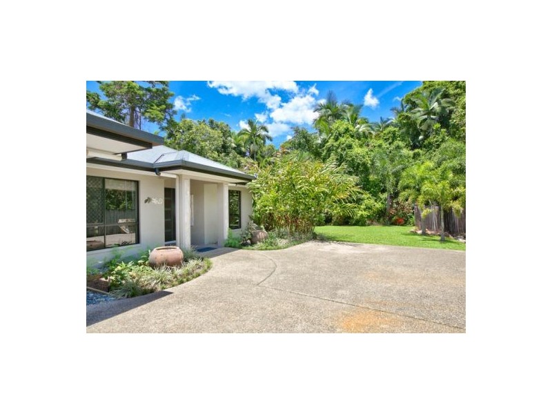 1A Byrnes Close, Whitfield QLD 4870