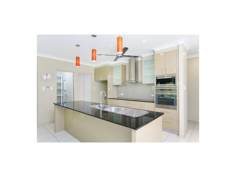 1A Byrnes Close, Whitfield QLD 4870