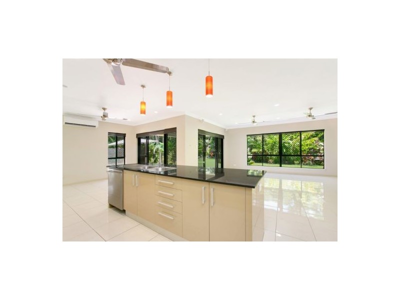 1A Byrnes Close, Whitfield QLD 4870