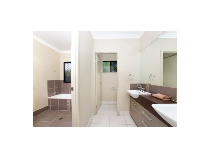 1A Byrnes Close, Whitfield QLD 4870