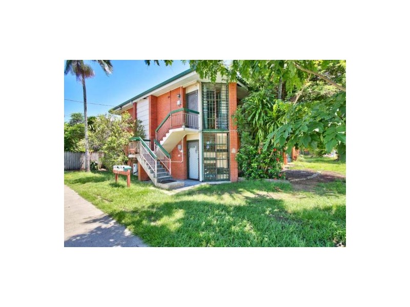15 Digger St, Cairns North QLD 4870