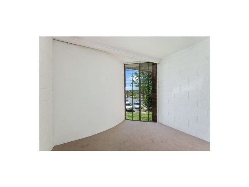 15 Digger St, Cairns North QLD 4870