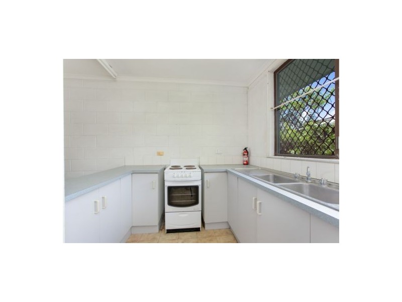 15 Digger St, Cairns North QLD 4870