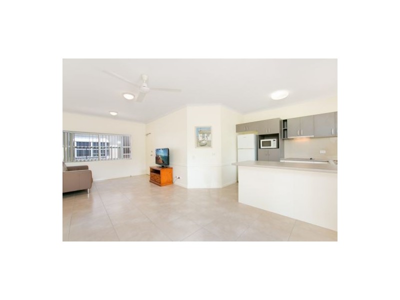 3/165-169 McLeod Street, Cairns North QLD 4870