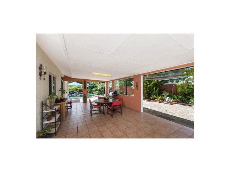 6 Summertime Close, Trinity Park QLD 4879