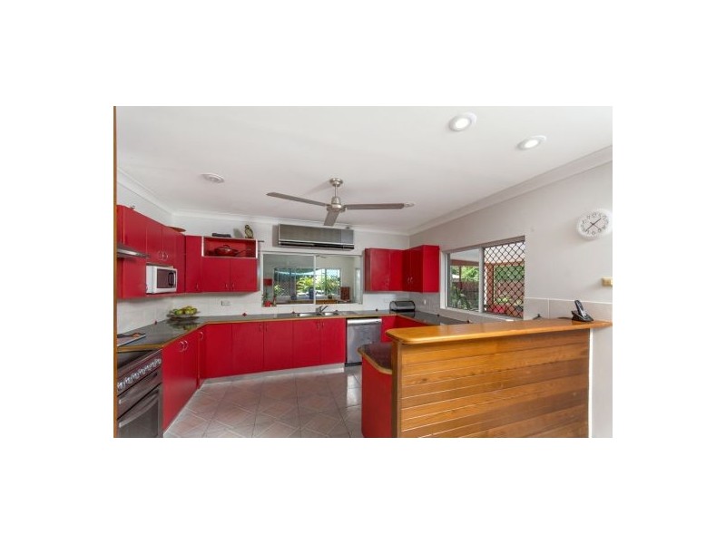 6 Summertime Close, Trinity Park QLD 4879