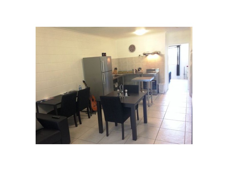13/439 Severin Street, Cairns QLD 4870
