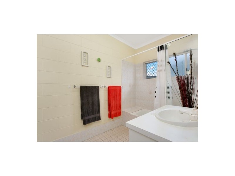 24 Normanby Close, Mount Sheridan QLD 4868