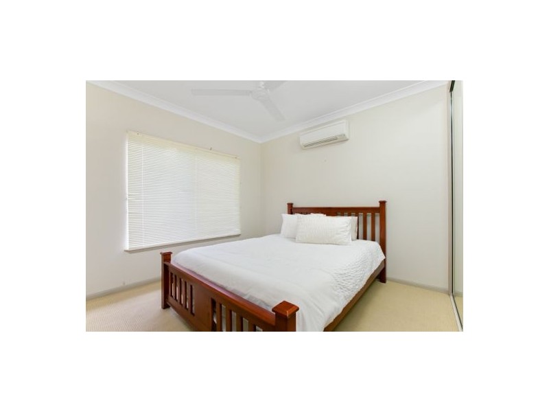 5 Springbrook Avenue, Redlynch QLD 4870