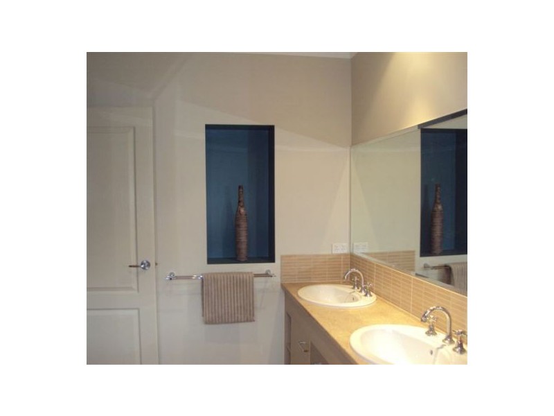 5 Springbrook Avenue, Redlynch QLD 4870