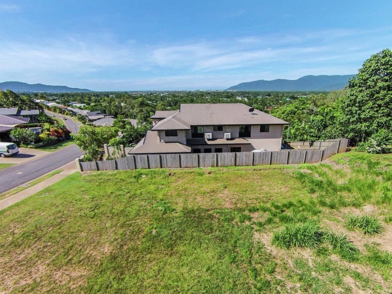 53 Sunbird Drive, Woree QLD 4868