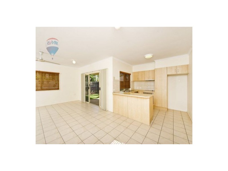 5 Sherwood Close, Brinsmead QLD 4870