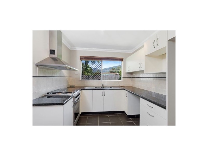 1/61 Hayward Street, Mooroobool QLD 4870