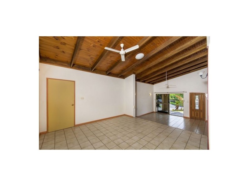 17 Granite Close, Brinsmead QLD 4870