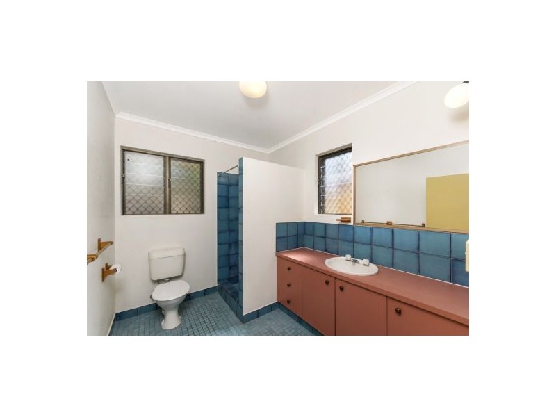 17 Granite Close, Brinsmead QLD 4870