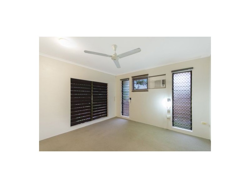 17 Granite Close, Brinsmead QLD 4870