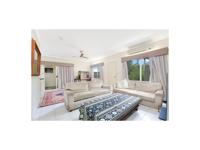 4 Deshon Street, Whitfield QLD 4870