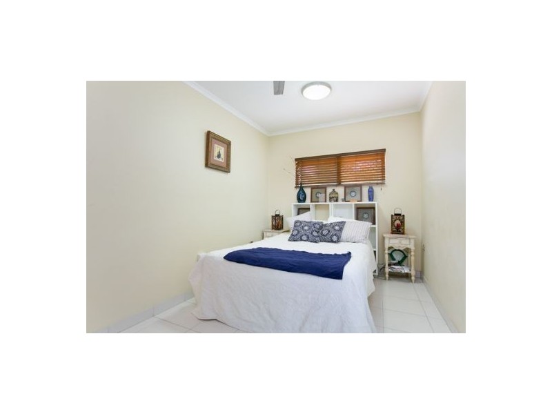 4 Deshon Street, Whitfield QLD 4870