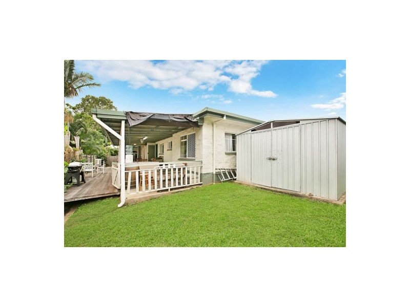4 Deshon Street, Whitfield QLD 4870