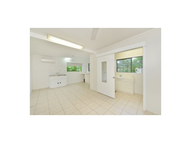 21 Hudson Street, Whitfield QLD 4870
