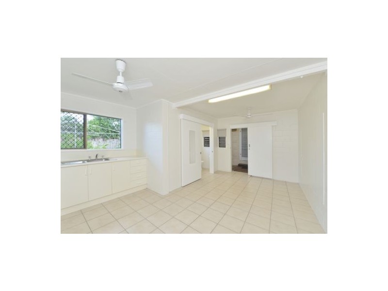 21 Hudson Street, Whitfield QLD 4870