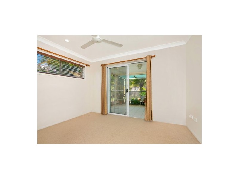 9 Granadilla Street, Holloways Beach QLD 4878