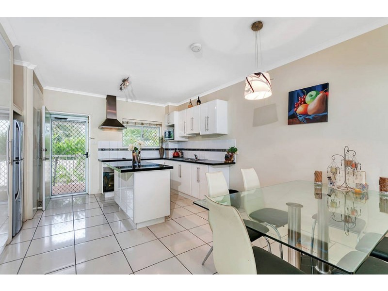 219 McLeod Street, Cairns North QLD 4870